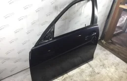 Дверь передняя левая для Mercedes-Benz C class 2010 года на фотографиях