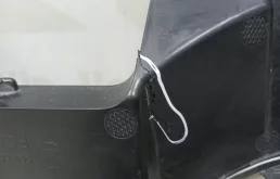 Кожух замка капота для Skoda Octavia на фотографиях