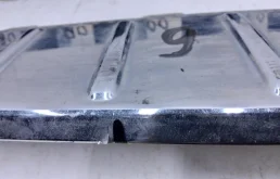 Накладка заднего бампера правая для Volkswagen Touareg 2011 года на фотографиях