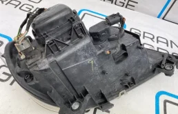 Фары для Mercedes-Benz M class 2003 года на фотографиях