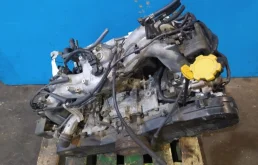 Двигатель без навесного для Subaru Legacy 1996 года на фотографиях