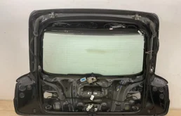 Дверь багажника для Audi Q3 на фотографиях