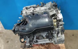 Двигатель без навесного для Toyota Camry 2013 года на фотографиях