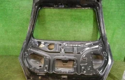 Крышка багажника для Nissan X-Trail 2014 года на фотографиях