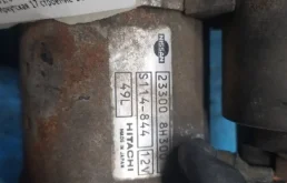 Стартер для Nissan X-Trail 2001 года на фотографиях