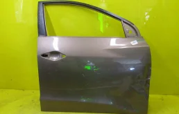 Дверь передняя правая для Hyundai ix35 2010 года на фотографиях