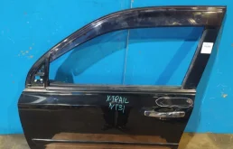 Дверь передняя левая для Nissan X-Trail 2001 года на фотографиях