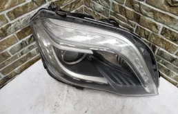 Фара правая для Mercedes-Benz GLK class 2008 года на фотографиях