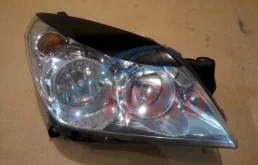 Фара правая для Opel Astra 2005 года на фотографиях