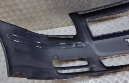 Бампер для Toyota Avensis 2011 года на фотографиях