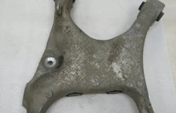 Качающийся рычаг правый для BMW X5 на фотографиях