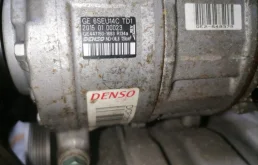 Компрессор кондиционера для Audi A4 2004 года на фотографиях