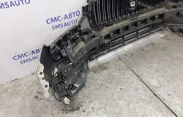 Решетка переднего бампера для Volvo XC90 2017 года на фотографиях