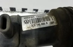 Интеркулер для Volkswagen Tiguan 2008 года на фотографиях