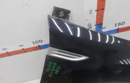 Крылья для Ford Kuga 2009 года на фотографиях