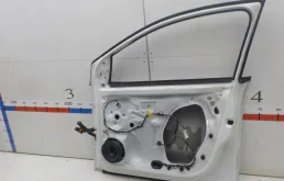 Дверь передняя правая для Volkswagen Polo 2018 года на фотографиях