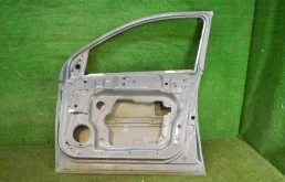 Накладка на дверь задняя правая для Nissan Qashqai 2008 года на фотографиях