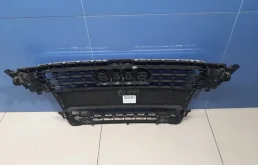 Решетка радиатора для Audi A4 2010 года на фотографиях