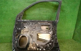 Дверь передняя правая для Toyota Land Cruiser 2021 года на фотографиях