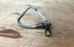 Лямбда-зонд (верхний) для Nissan Teana на фотографиях