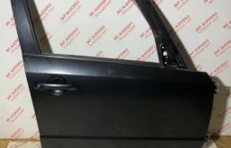 Дверь передняя правая для Suzuki SX4 2008 года на фотографиях
