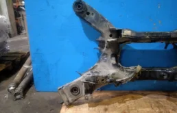 Задняя балка для Nissan Murano 2015 года на фотографиях