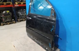 Дверь передняя правая для Nissan X-Trail 2014 года на фотографиях