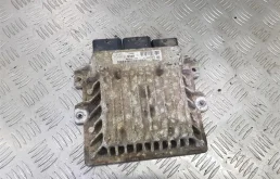 Блок управления двигателем для Ford Transit 2022 года на фотографиях