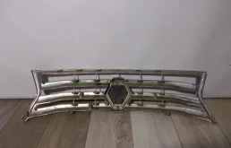 Решетка радиатора для Renault Duster 2011 года на фотографиях