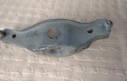 Качающийся рычаг левый для Nissan Murano 2011 года на фотографиях