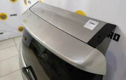 Дверь багажника для Ford Kuga 2012 года на фотографиях