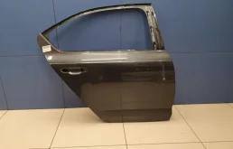 Дверь задняя правая для Skoda Octavia 2018 года на фотографиях