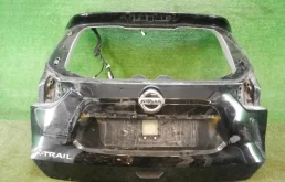 Крышка багажника для Nissan X-Trail 2015 года на фотографиях