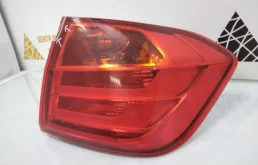 Фонарь правый для BMW 3er 2018 года на фотографиях