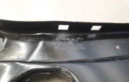 Кронштейн правой фары верхний для Volkswagen Polo на фотографиях