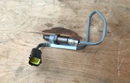 Лямбда-зонд (верхний) для Nissan Teana на фотографиях