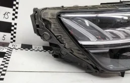 Фара ксенон левая для Audi Q8 на фотографиях