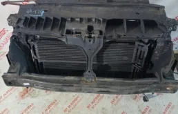 Кассета радиаторов для Volkswagen Tiguan 2014 года на фотографиях