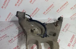 Качающийся рычаг левый для Audi A4 2008 года на фотографиях