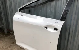 Дверь передняя левая для Lexus RX 2022 года на фотографиях