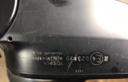 Стекла и зеркала для Toyota RAV4 2015 года на фотографиях