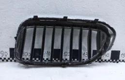 Решетка радиатора правая для BMW 5er 2023 года на фотографиях