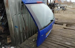 Крышка багажника для Skoda Octavia 2003 года на фотографиях