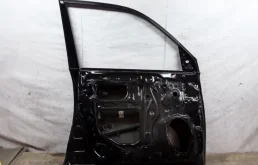 Дверь передняя левая для Toyota Land Cruiser 2019 года на фотографиях