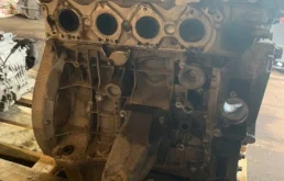 Двигатель без навесного для Mercedes-Benz C class 2012 года на фотографиях