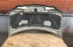 Капот для Mazda MPV 2001 года на фотографиях