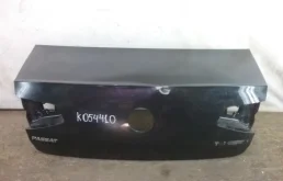 Крышка багажника для Volkswagen Passat 2016 года на фотографиях