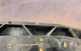 Усилитель бампера передний верхний для Opel Astra 2016 года на фотографиях