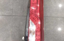 Фонарь внешний правый для Nissan X-Trail 2012 года на фотографиях