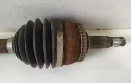 Привод передний левый для Nissan X-Trail 2005 года на фотографиях